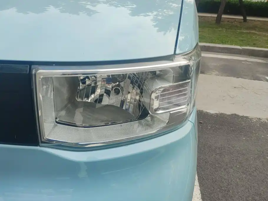 Wuling MINIEV — миниатюра 5