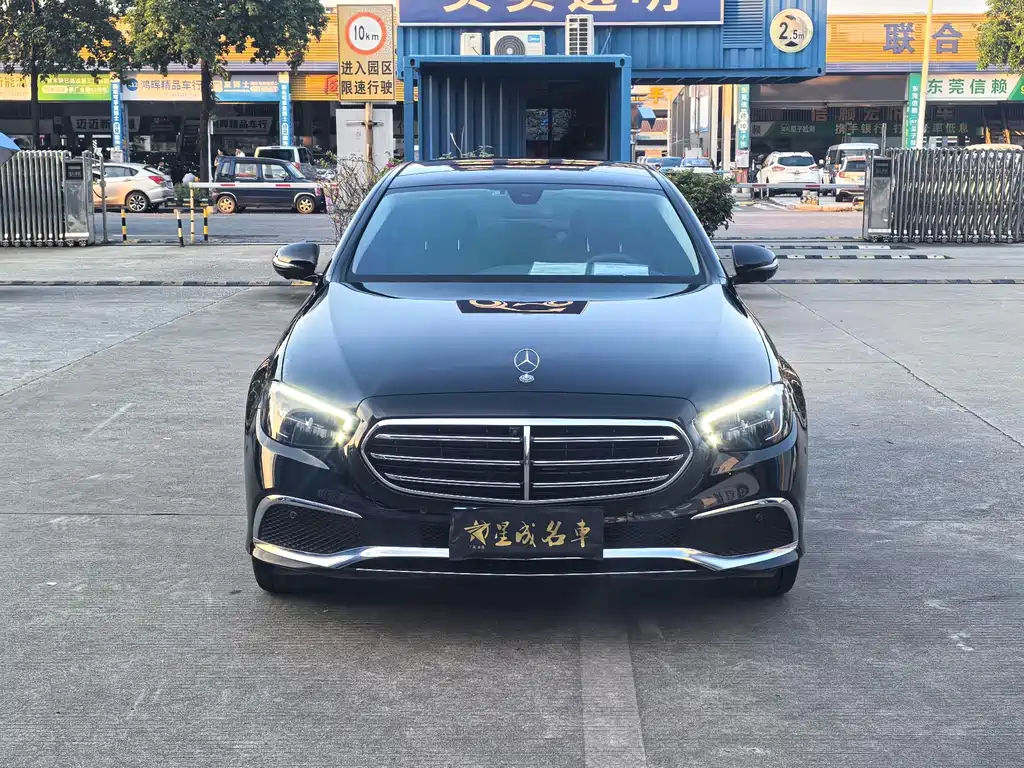 Mercedes-Benz E-Class — миниатюра 2