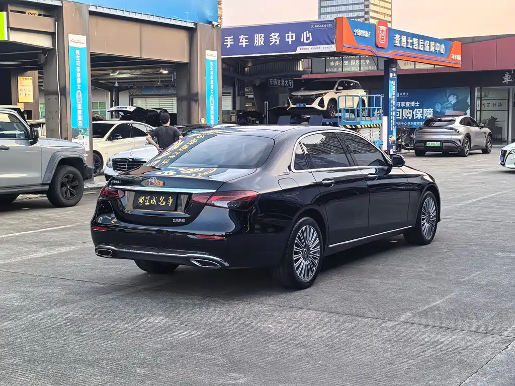 Mercedes-Benz E-Class — миниатюра 15