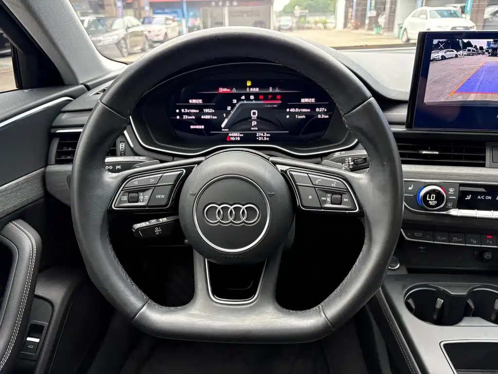 Audi A4L — миниатюра 4