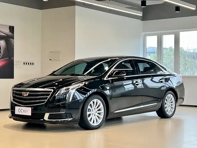 CADILLAC XTS