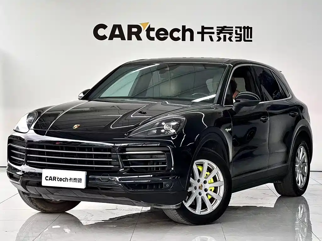 Porsche Cayenne Hybrid 2020