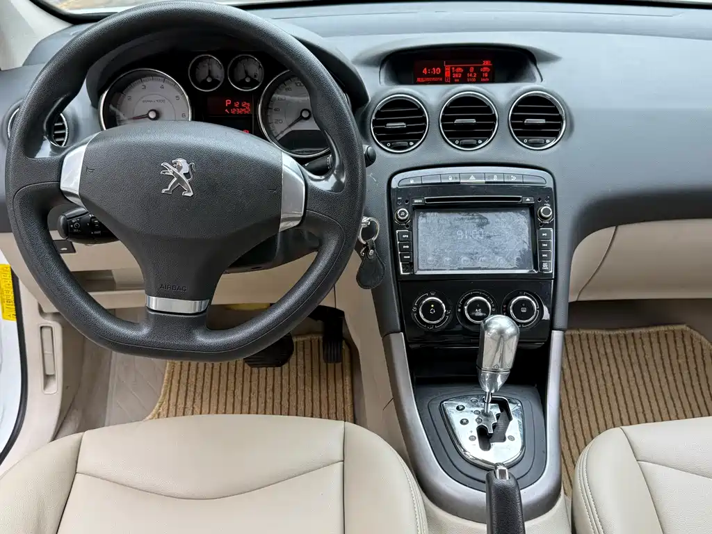 Peugeot 408 — миниатюра 6