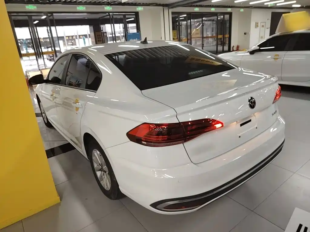 Volkswagen Bora — миниатюра 5