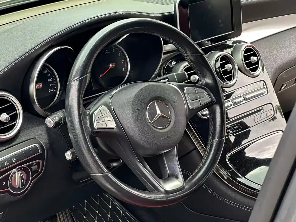 Mercedes-Benz GLC Coupe — миниатюра 10