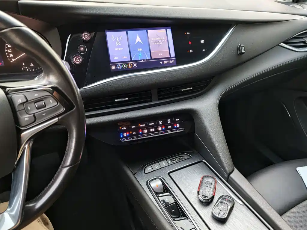 Buick Enclave — миниатюра 19