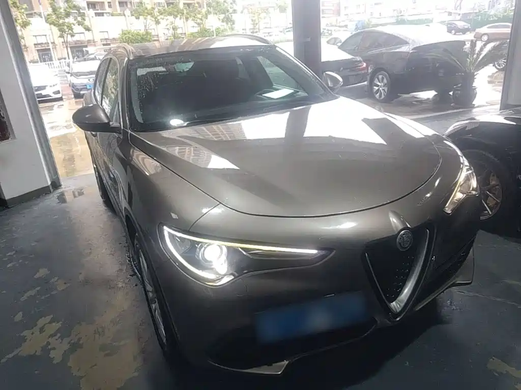 Alfa Romeo Stelvio — миниатюра 4