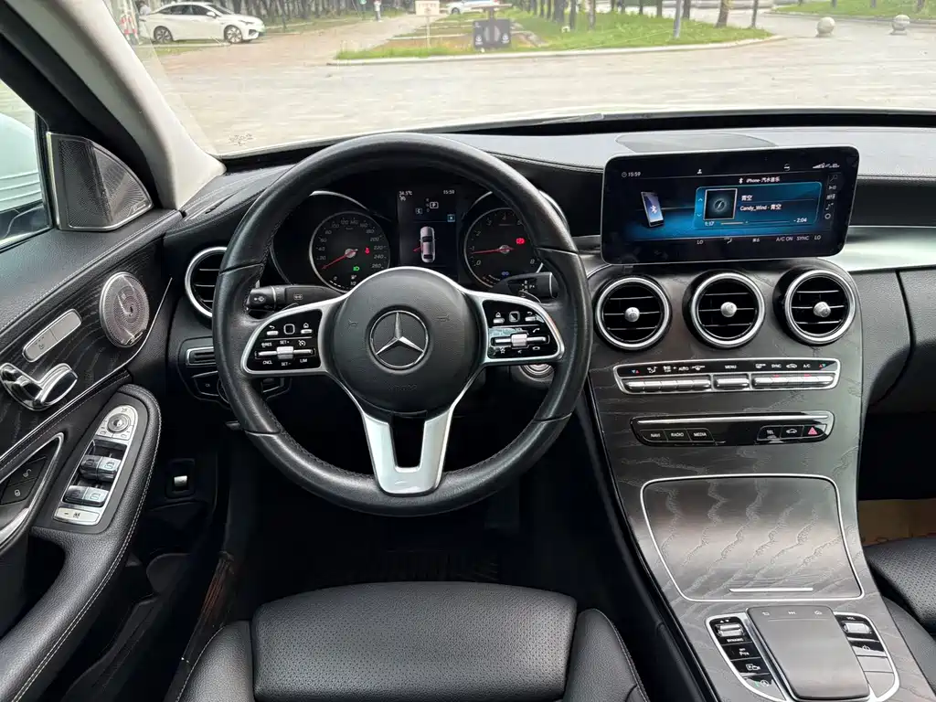 Mercedes-Benz C-Class — миниатюра 7