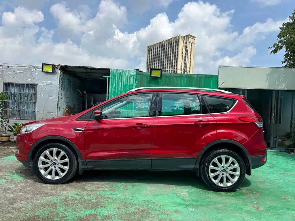 Ford Kuga — миниатюра 7