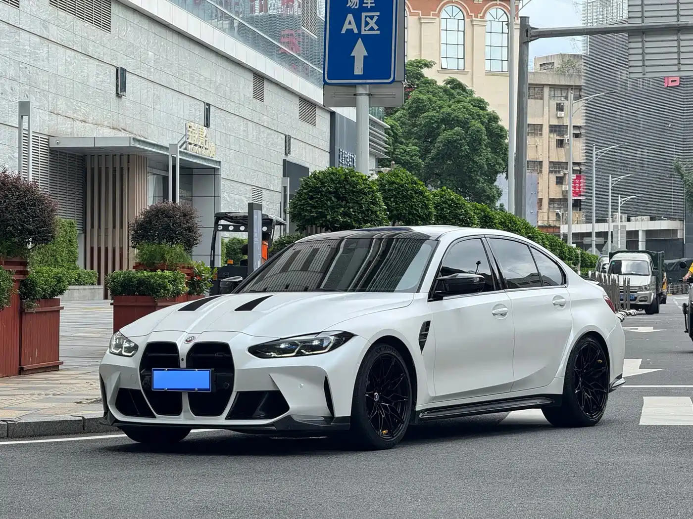 宝马M3 2023款 M3四门轿车 M xDrive 雷霆版 2022