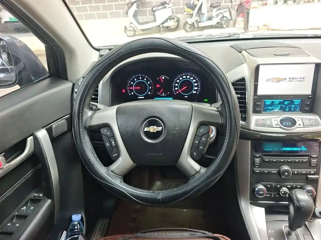Chevrolet Captiva — миниатюра 3