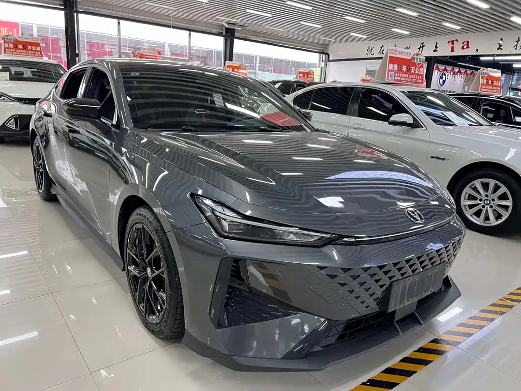 Changan UNI-V — миниатюра 3
