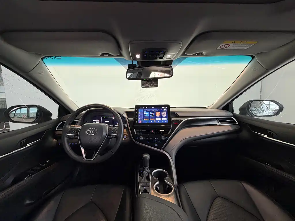 Toyota Camry 2023 2.5G Luxury