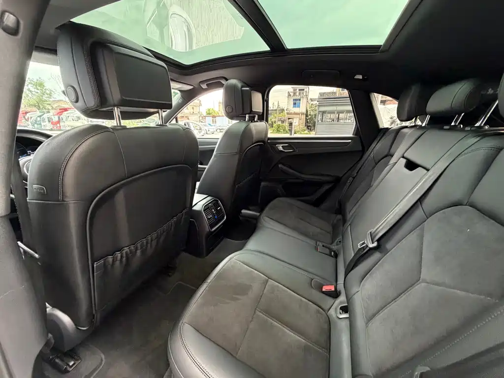 Porsche Macan — миниатюра 8