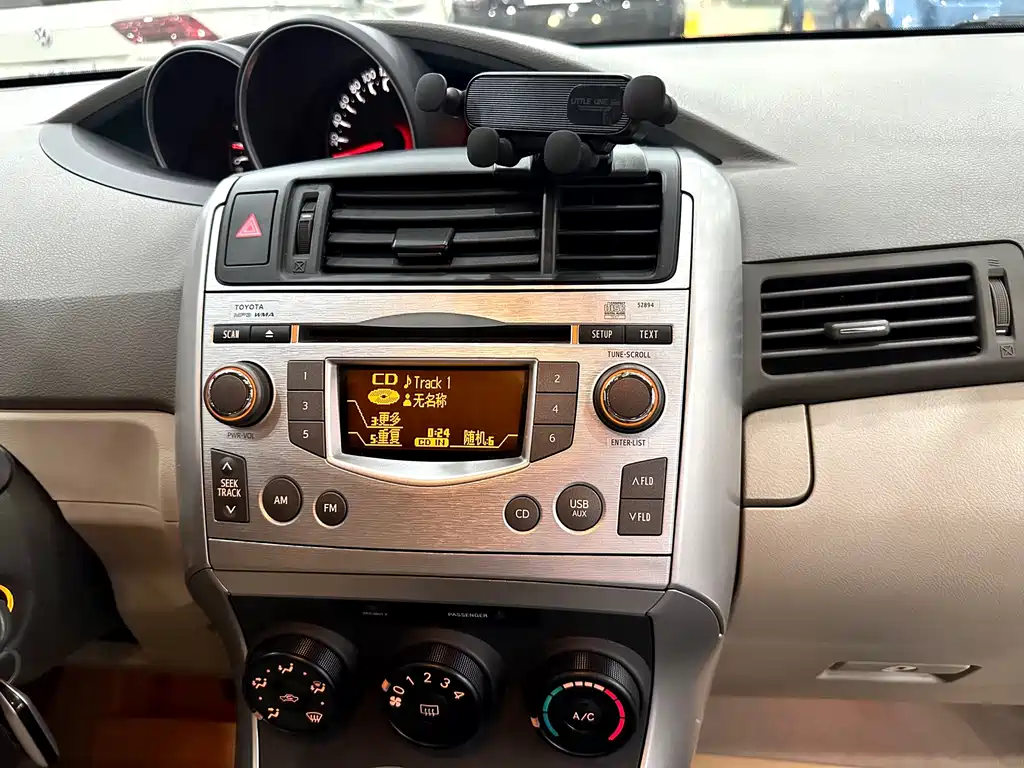 Toyota Verso — миниатюра 15