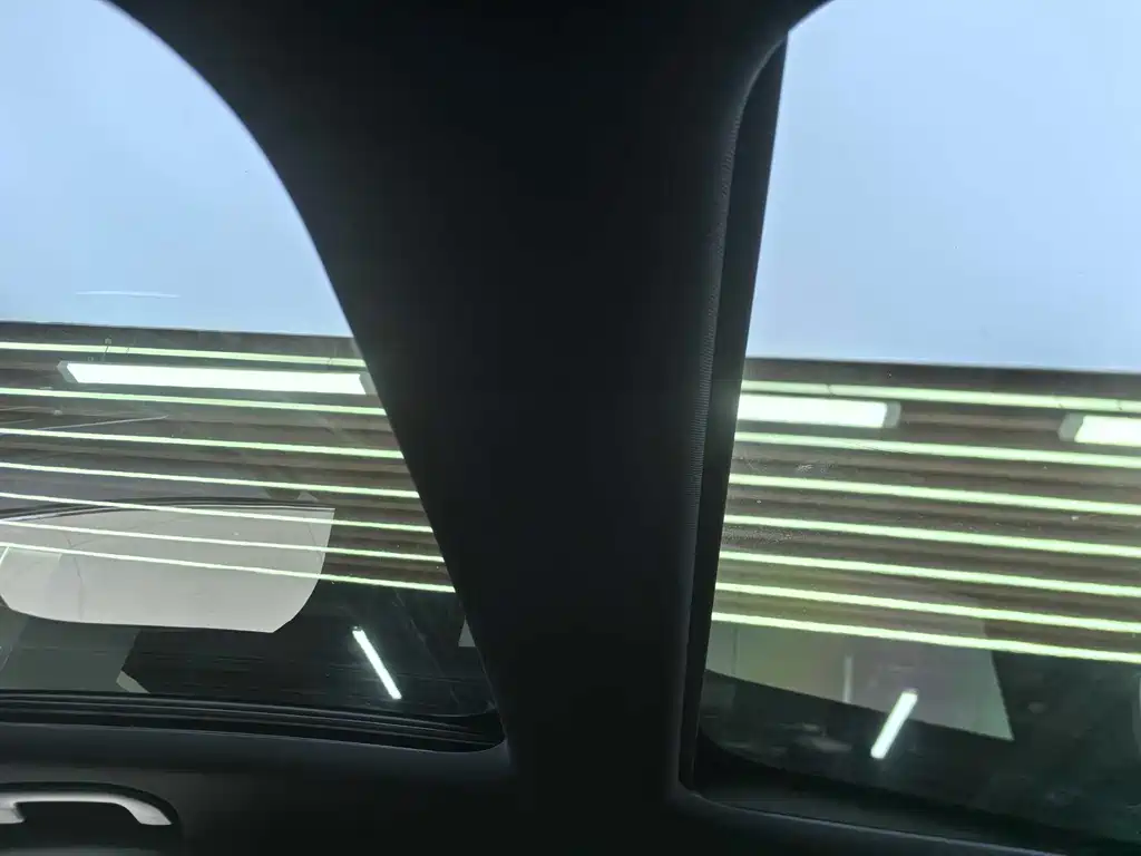 Mercedes-Benz E-Class New Energy — миниатюра 10