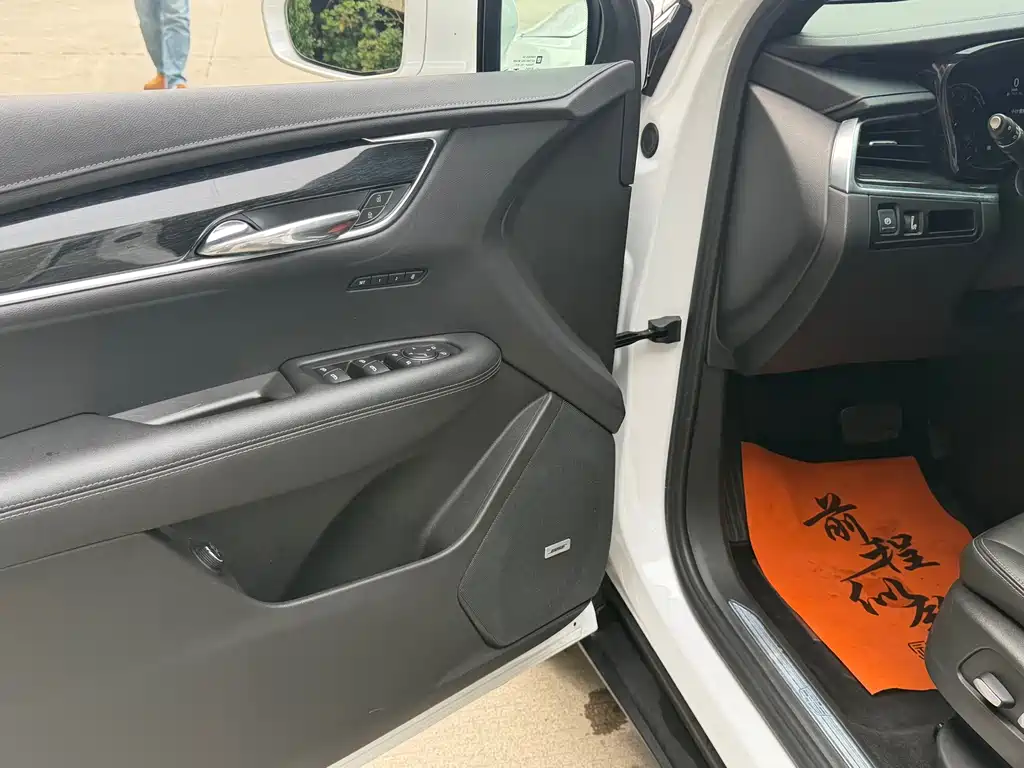 Cadillac XT5 — миниатюра 4
