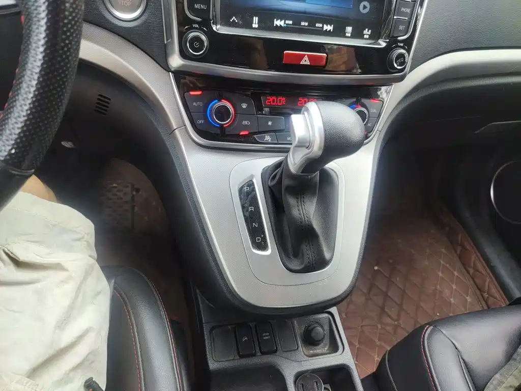 Haval M6 — миниатюра 10