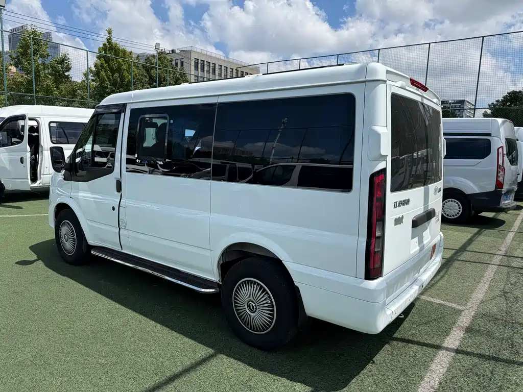 JMC JMC Fushun — миниатюра 9