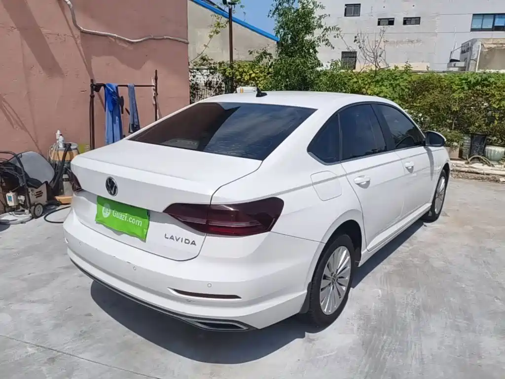 Volkswagen Lavida — миниатюра 7