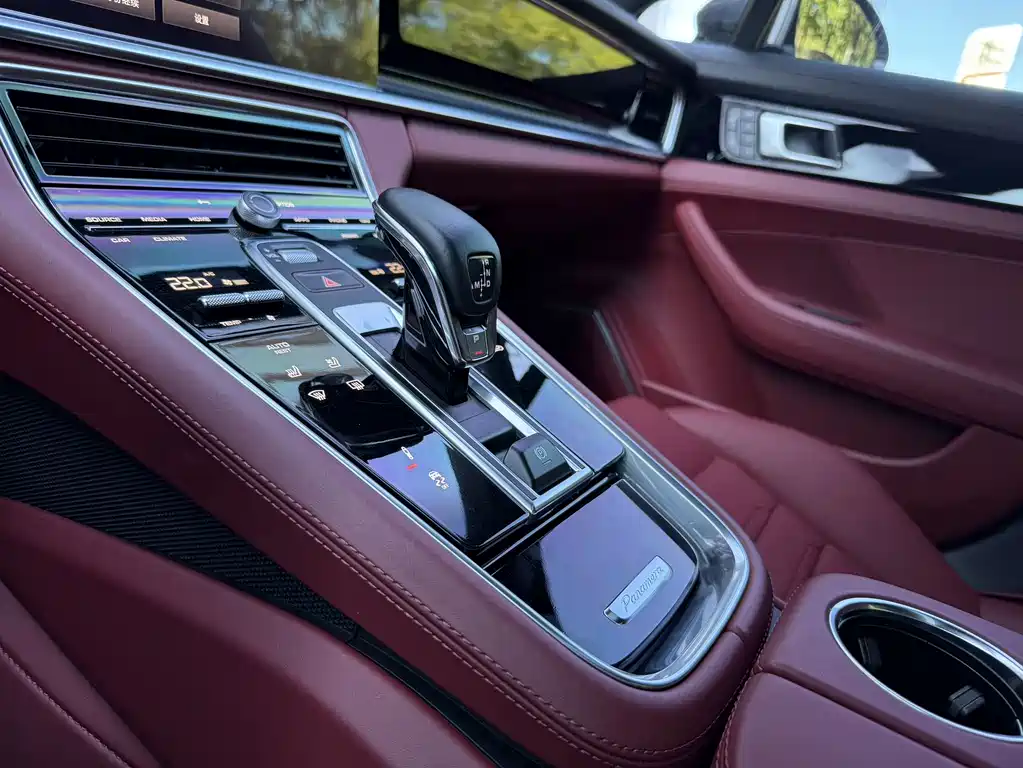 Porsche Panamera — миниатюра 7