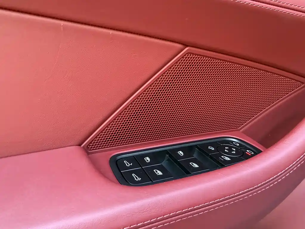 Porsche Panamera — миниатюра 9
