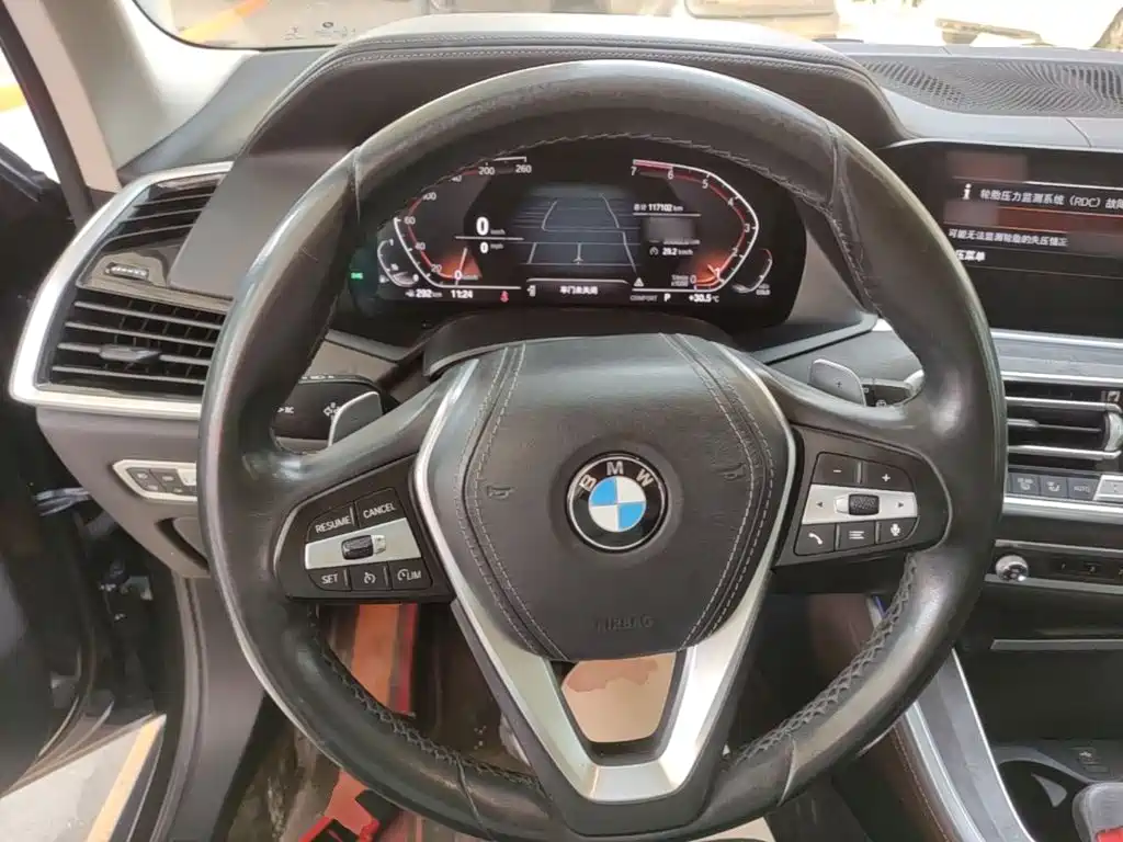 BMW X5 (Import) — миниатюра 11