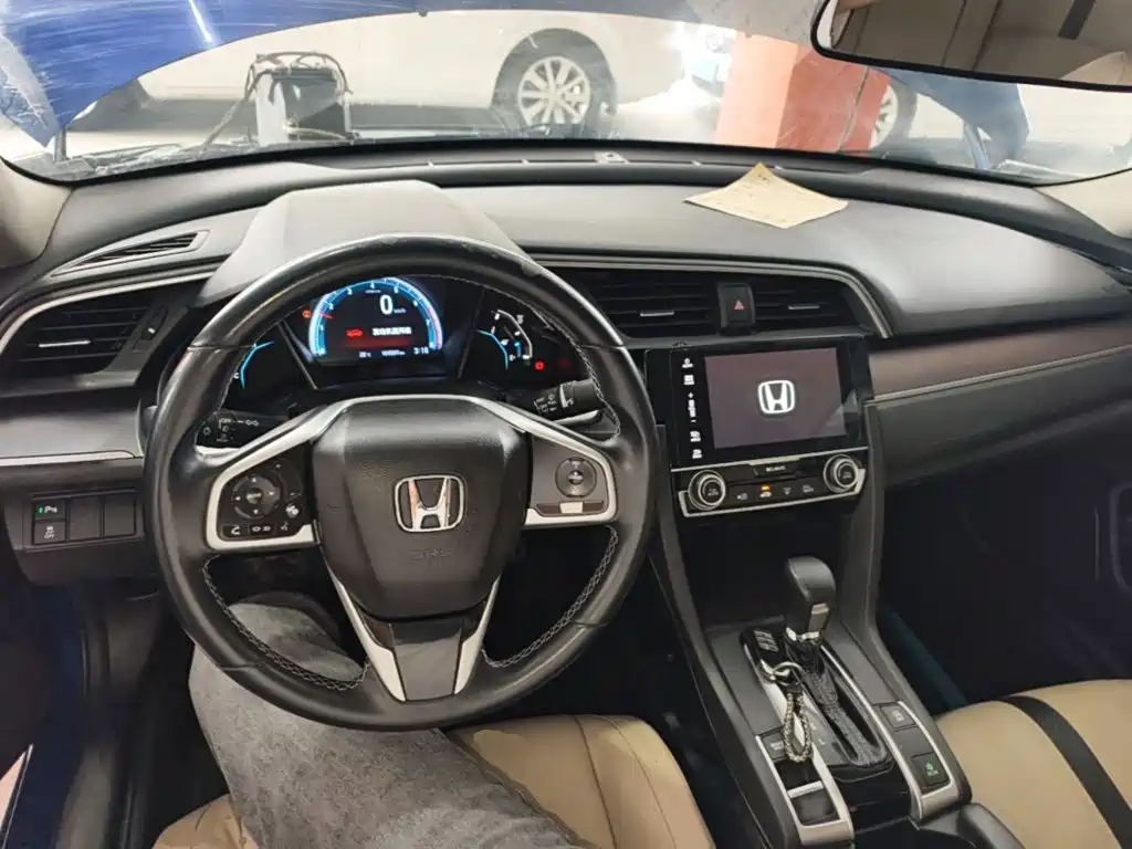 Honda Civic — миниатюра 10