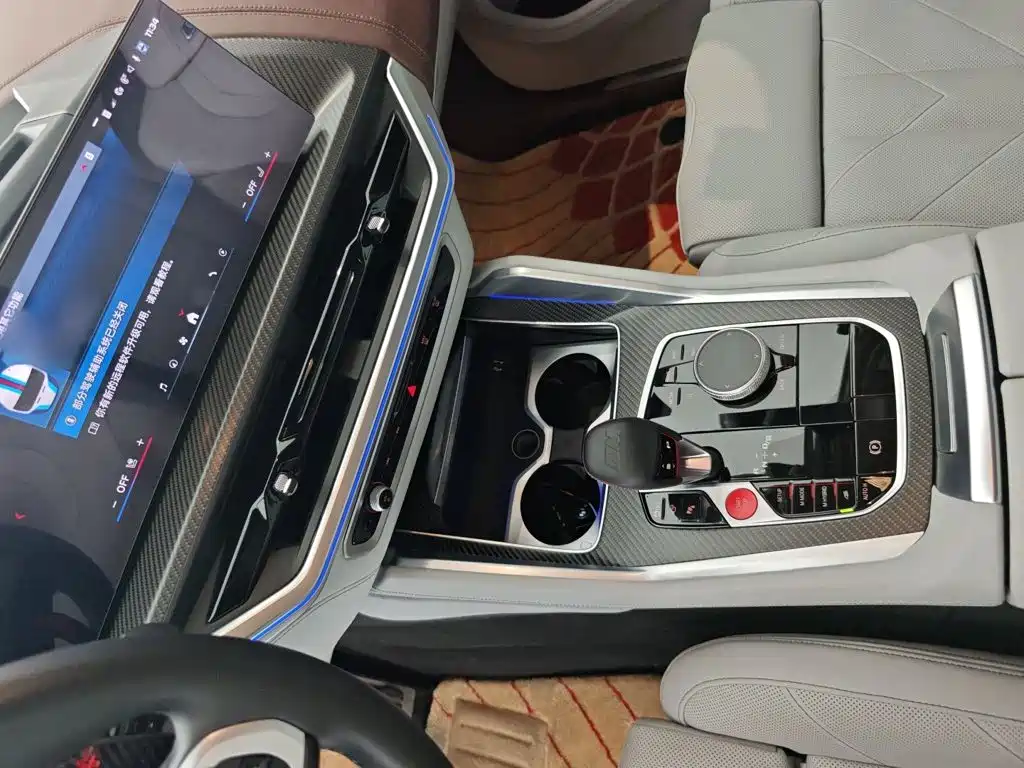 BMW XM — миниатюра 6