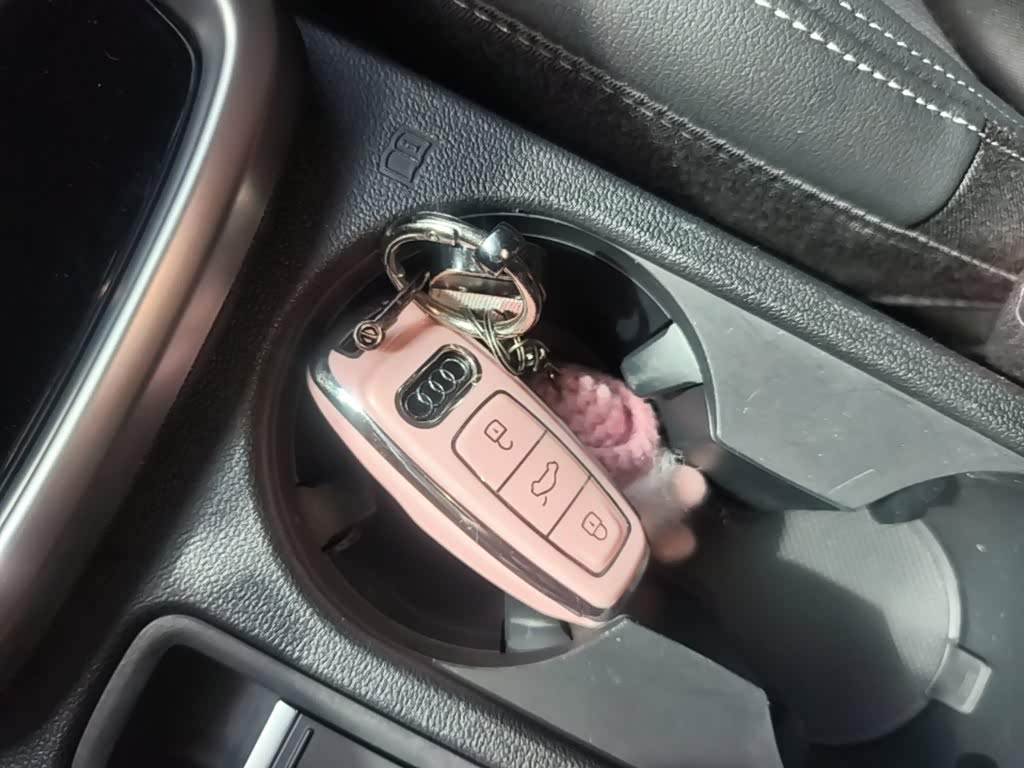 Audi A3 1.4 л 2022 г. Белый, пробег 48400 км