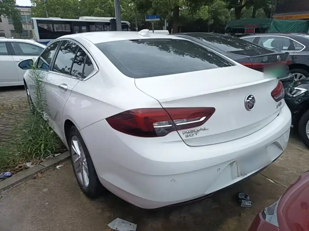 Buick Regal — миниатюра 5