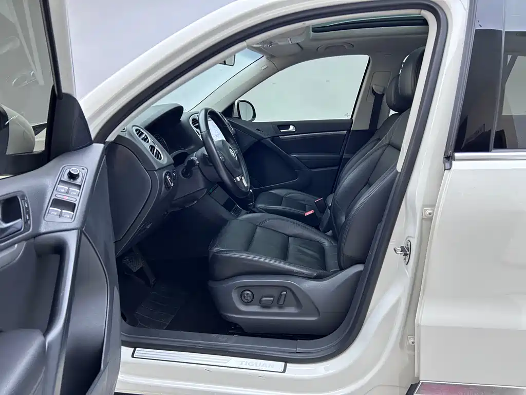 Volkswagen Tiguan 2013 1.8TSI AT Luxury