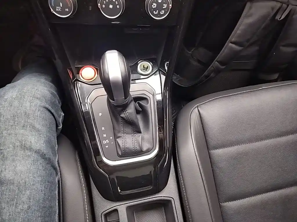 Volkswagen T-Roc — миниатюра 14