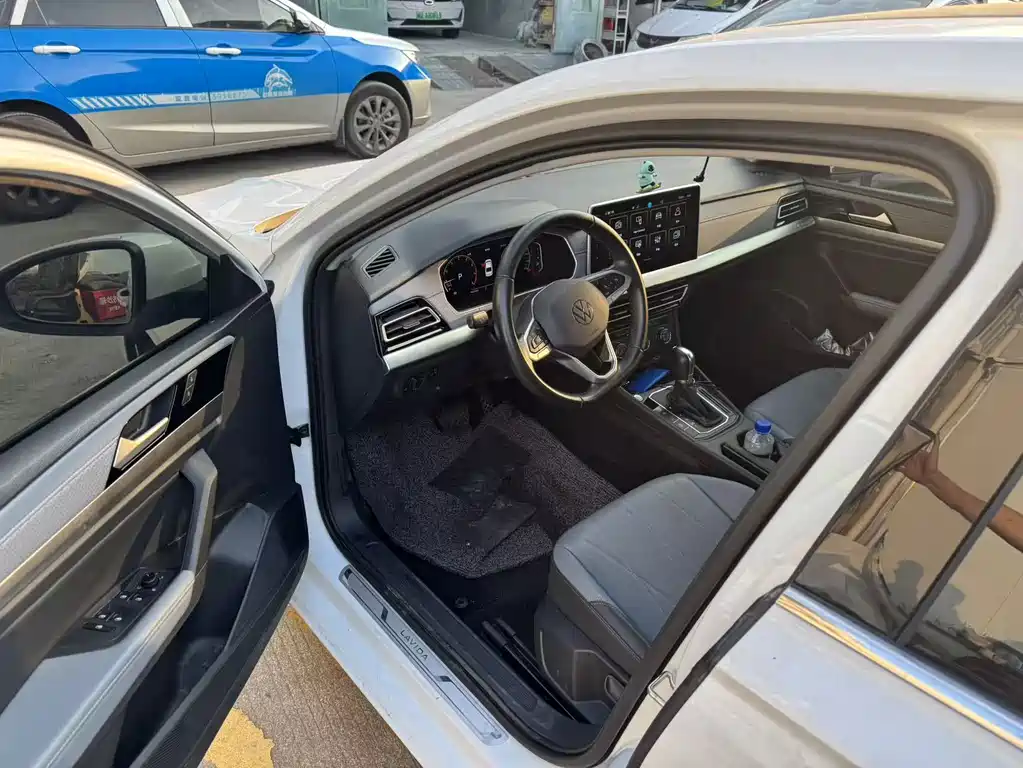 Volkswagen Lavida — миниатюра 8