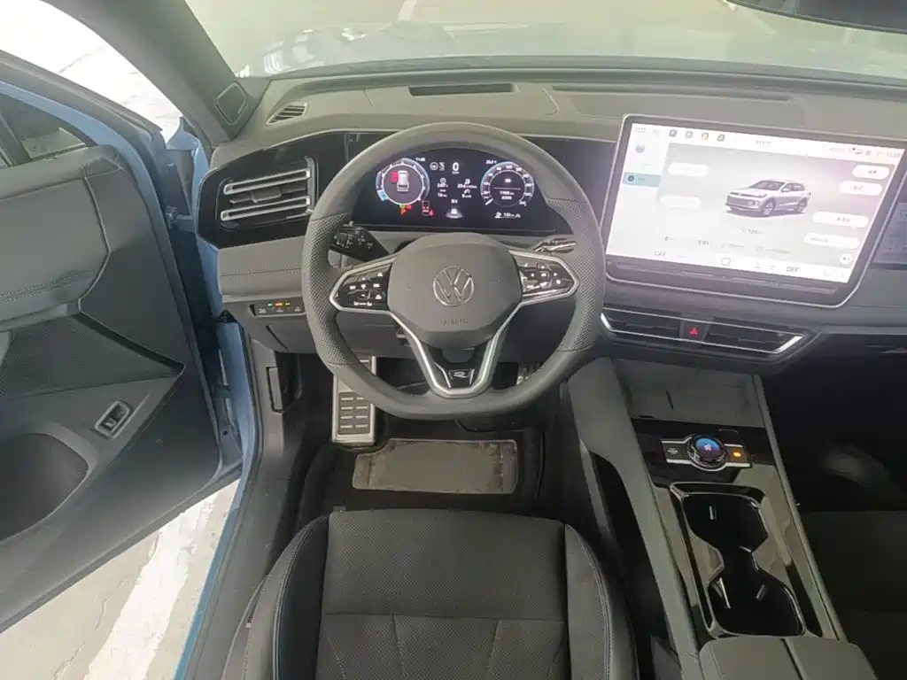 Volkswagen Tiguan L — миниатюра 11
