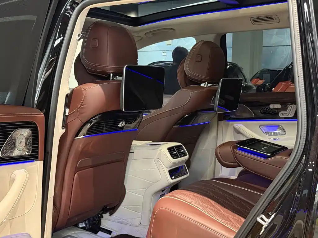 Mercedes-Benz GLS — миниатюра 24