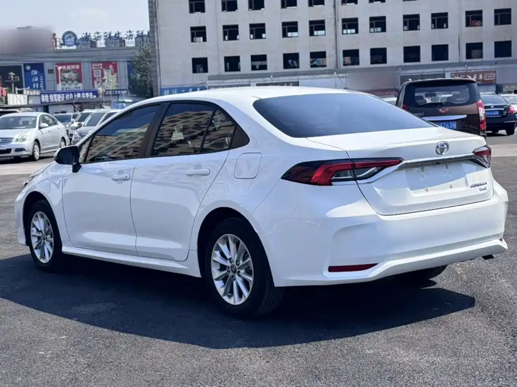 Toyota Corolla — миниатюра 7