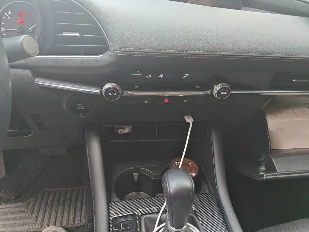 Mazda 3 Axela — миниатюра 6