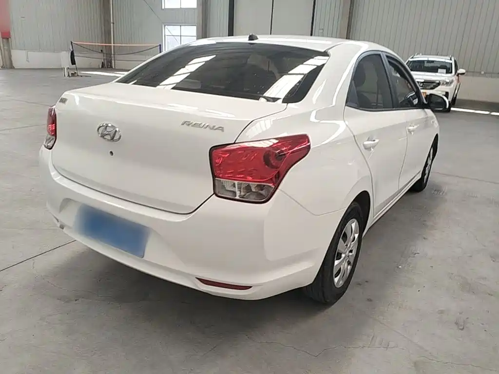 Hyundai Verna — миниатюра 7