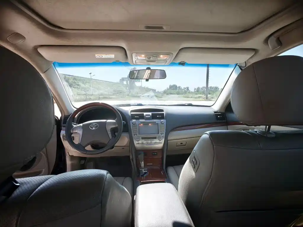 Toyota Camry — миниатюра 9