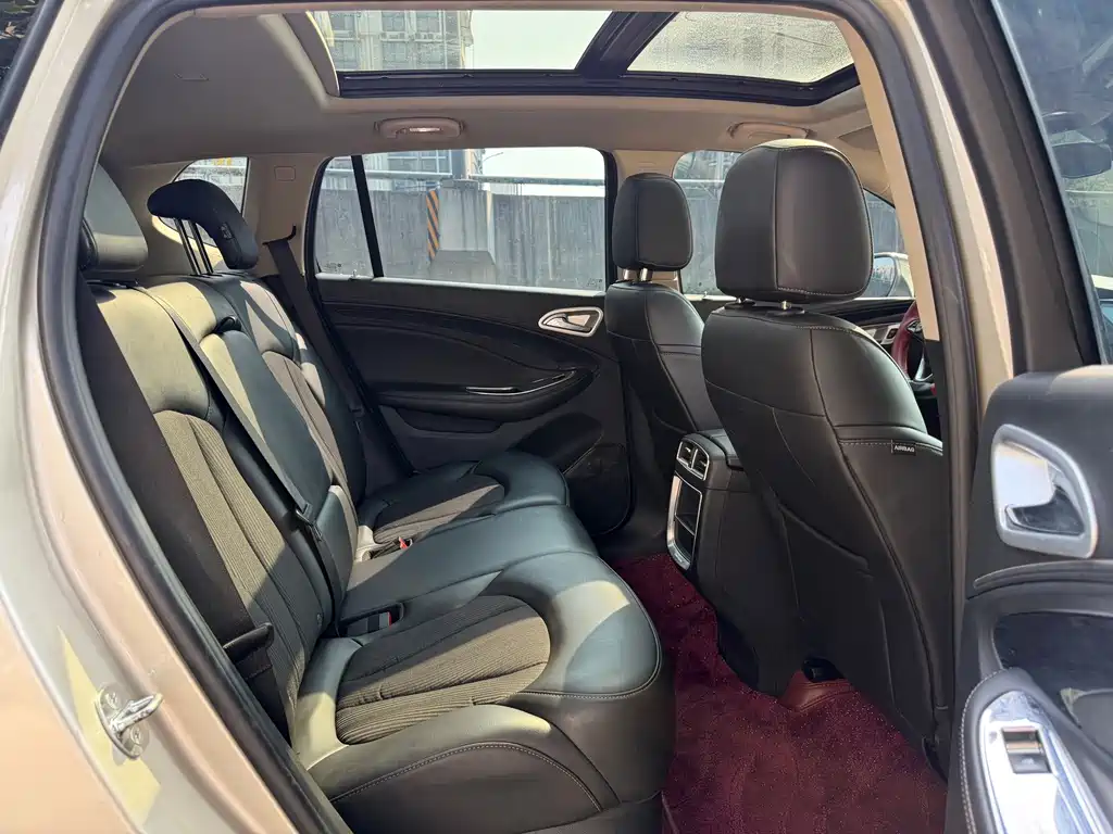 Buick Envision Plus — миниатюра 15