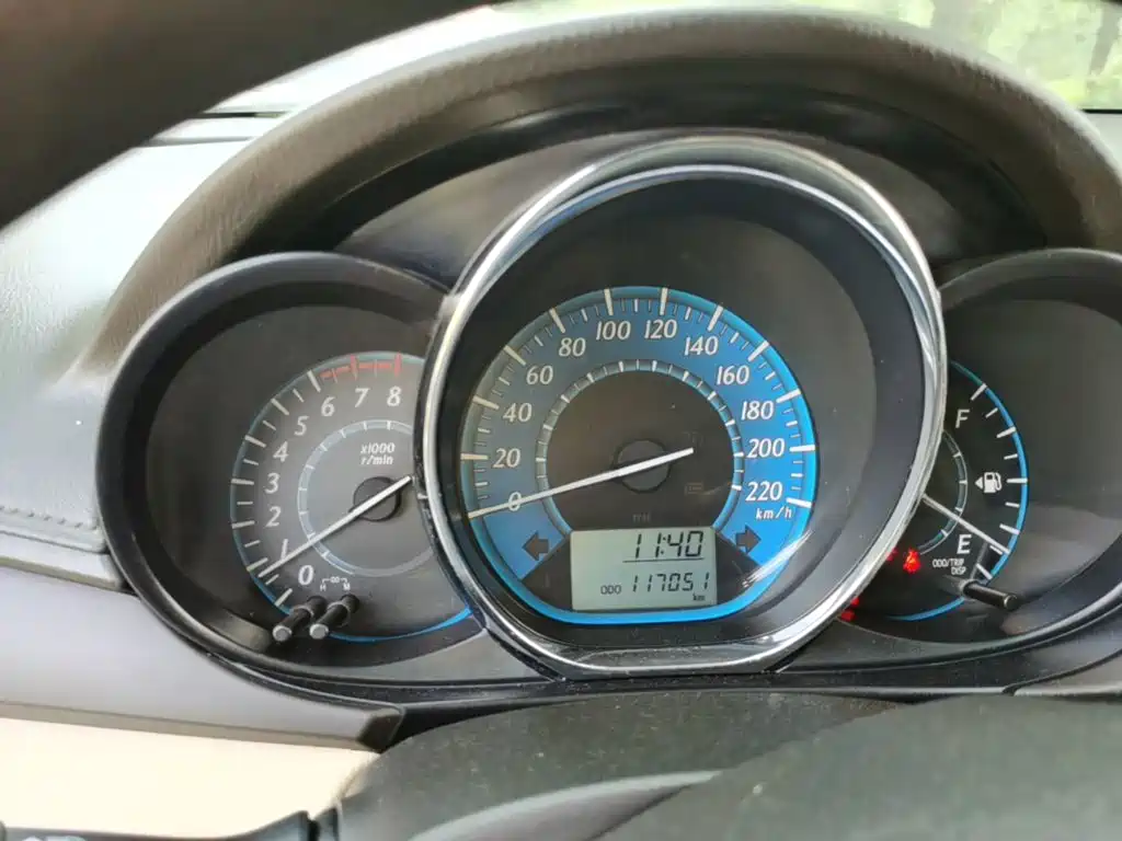 Toyota Yaris L — миниатюра 12