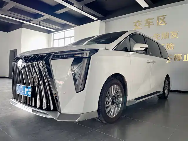 GAC TRUMPCHI M8 2023