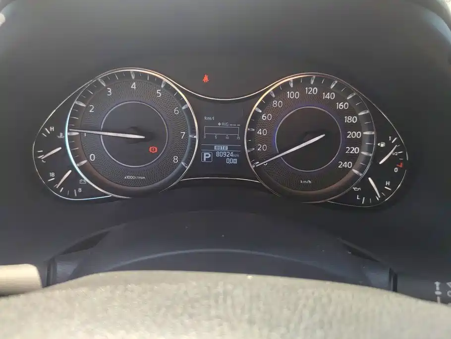 Infiniti QX80 — миниатюра 14