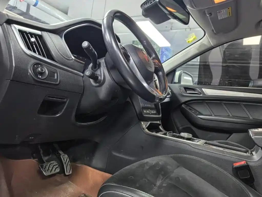 Roewe RX5 New Energy — миниатюра 15
