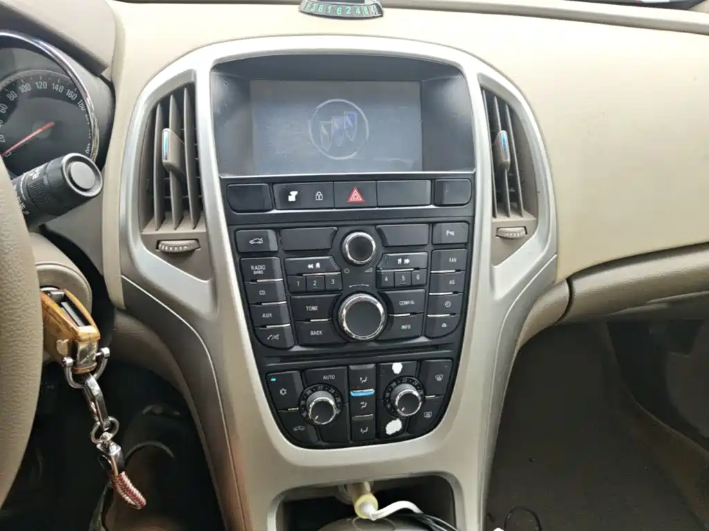 Buick Excelle — миниатюра 13