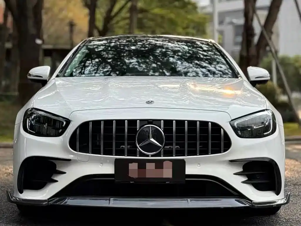 Mercedes-Benz E-Class (Import) — миниатюра 3