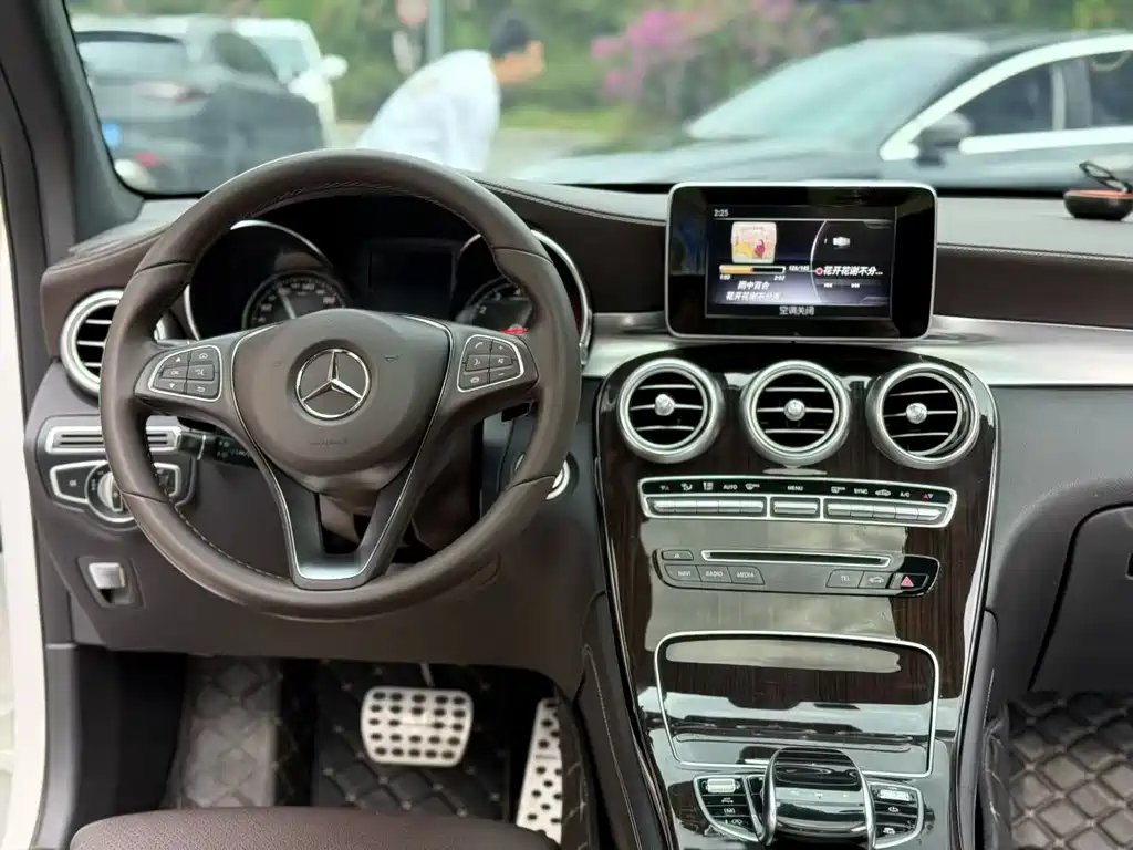 Mercedes-Benz GLC — миниатюра 3