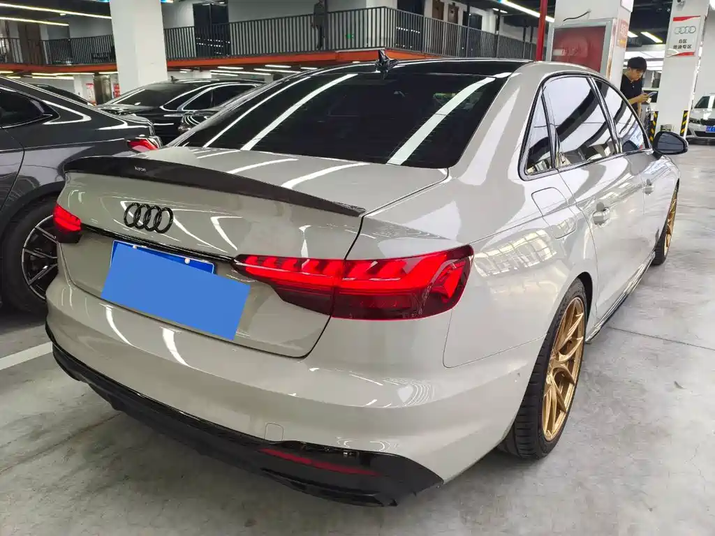 Audi A4L — миниатюра 10