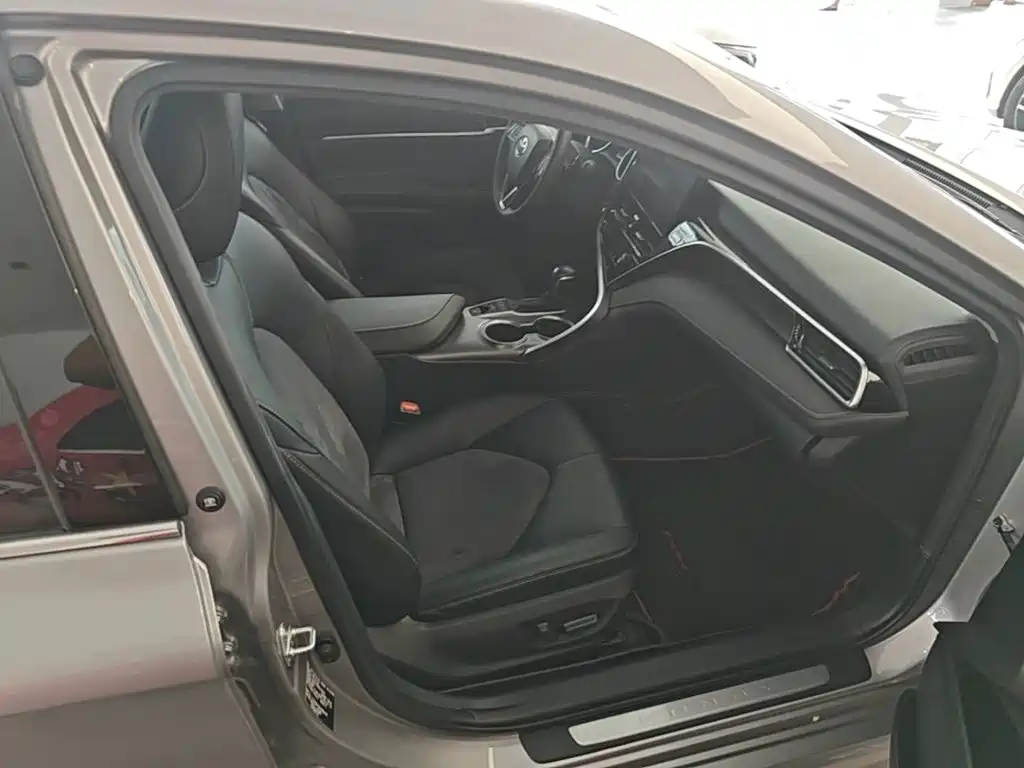 Toyota Camry — миниатюра 25